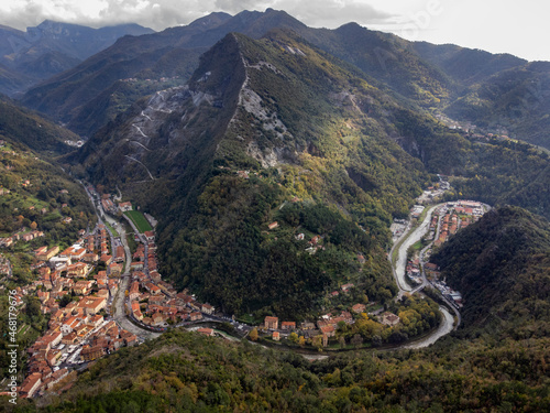 Veduta aerea della città di Seravezza e della sua valle immersa tra le Alpi Apuane photo