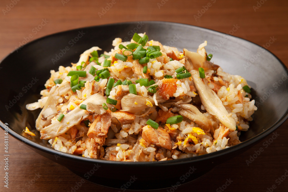 鮭と舞茸のチャーハン