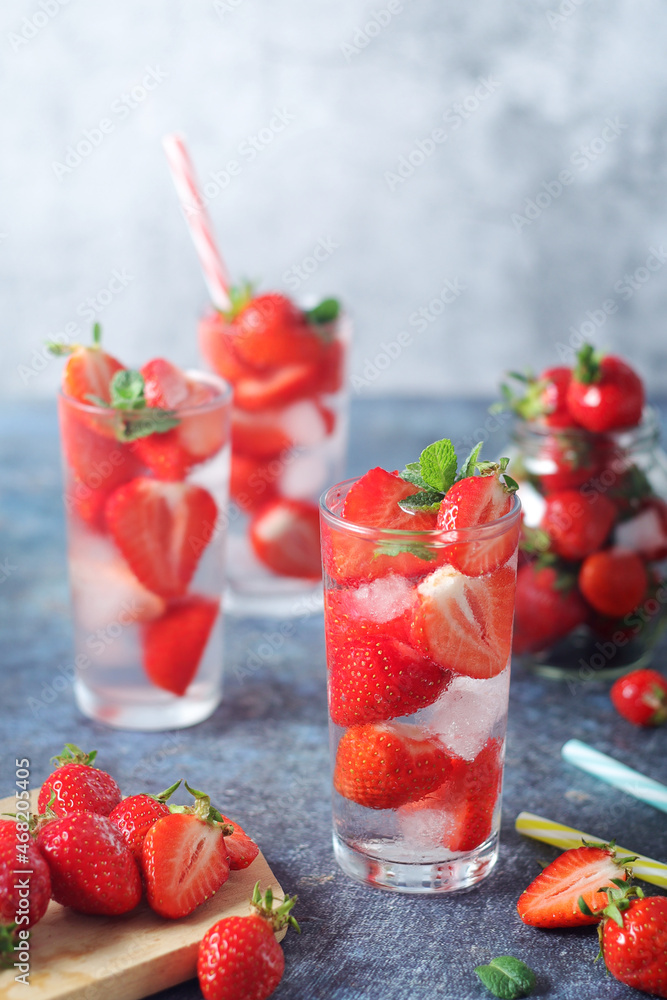 Fresh strawberry drink with ice Fresh strawberry drink with ice
