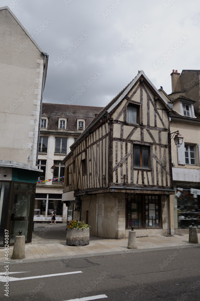 Le chemin, aventure pédestre en images sur les grands chemins de randonnées en France et en Europe. Le chemin, aventure pédestre en images sur les grands chemins de randonnées en France et en Europe.