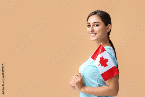 Young woman with national f...
