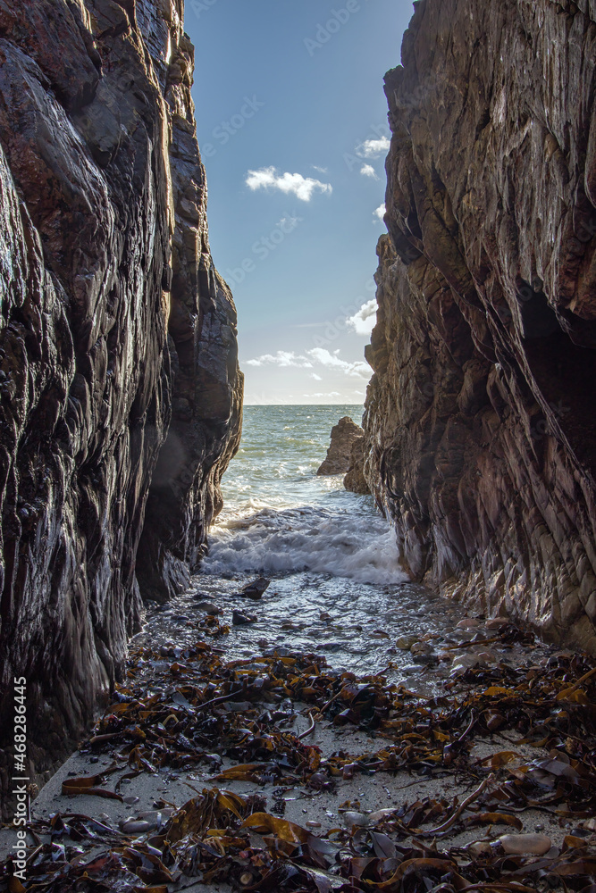 Fototapeta premium The Peninsula of Howth Head, Seashore of cliffs, bays and rocks landscape, Dublin, Ireland
