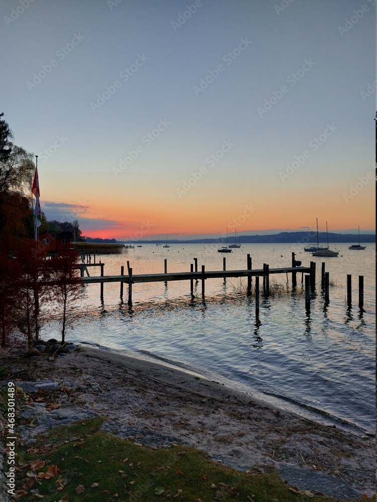 Obraz premium sunset at the pier