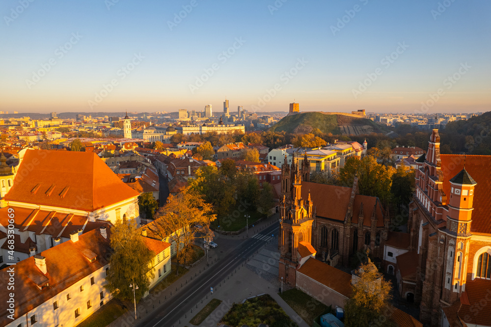 Obraz premium Aerial autumn fall sunrise view of Vilnius oldtown, Lithuania
