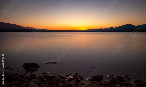 Fotografía Lake sunrise landscape. Long exposure