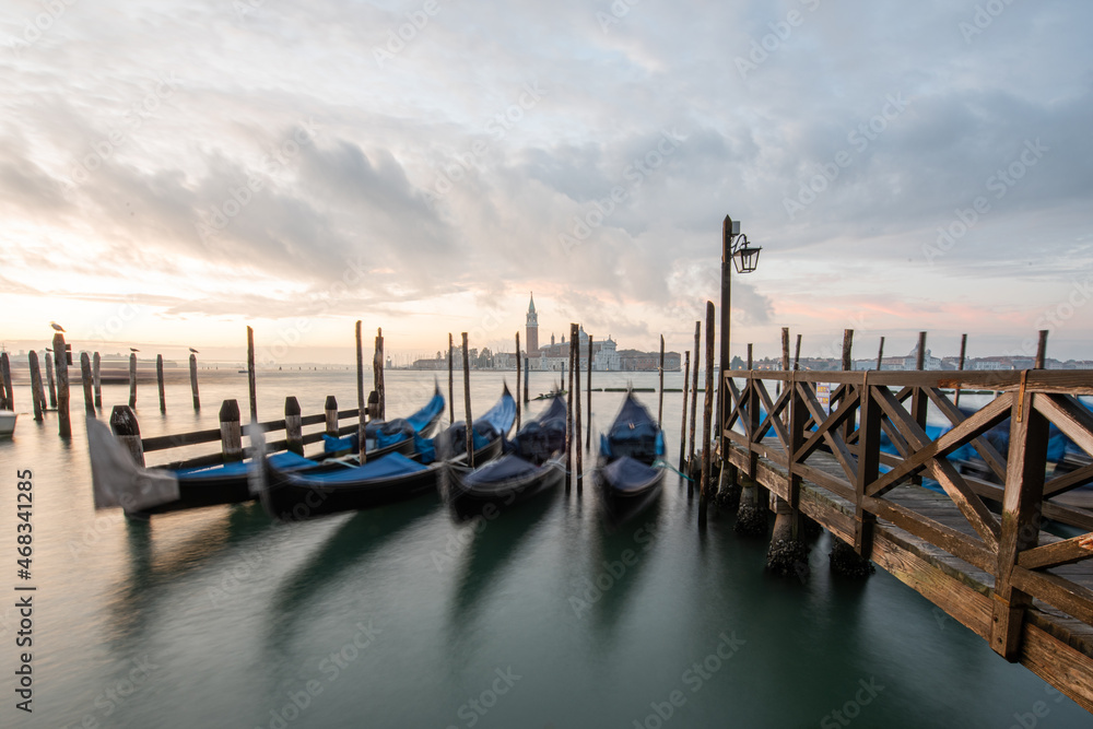 Venedig - Anlegesteg der Gondeln Venedig - Anlegesteg der Gondeln