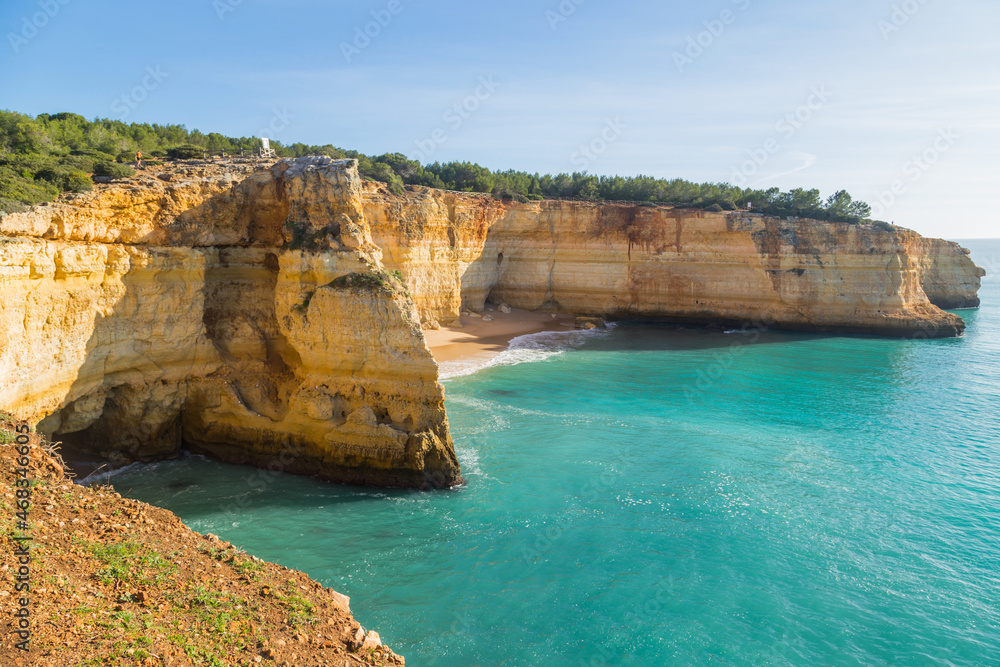 Fototapeta premium Cliffs in the Coast of Algarve