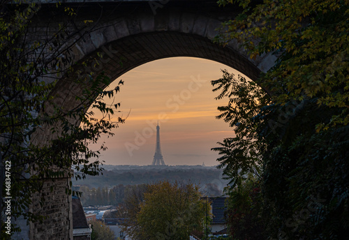 Lever du jour sur Paris et tour Eiffel photo