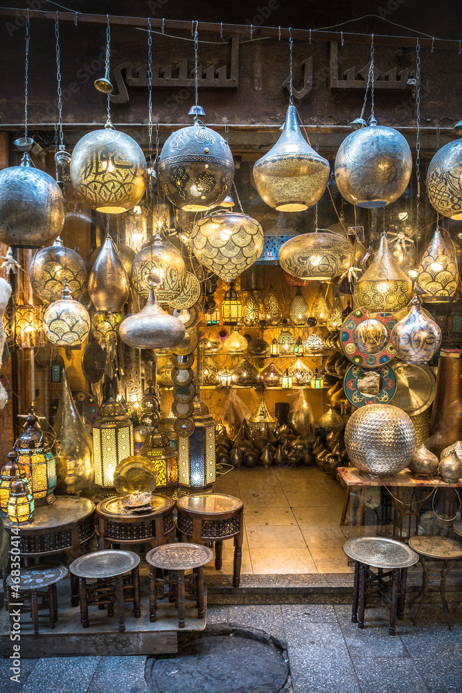Φωτογραφία colorful lamps are selling at khan el kalili market in cairo, Egypt