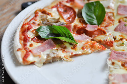 pizza or pepperoni pizza and ham and cheese pizza