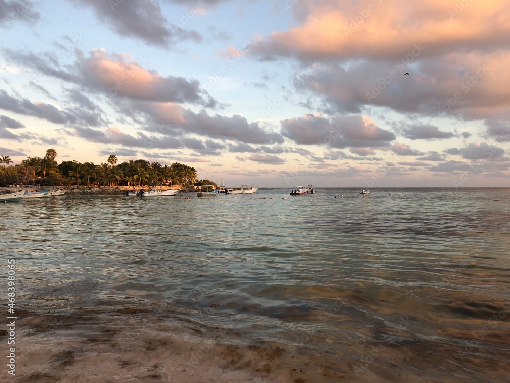 Ocaso en el mar