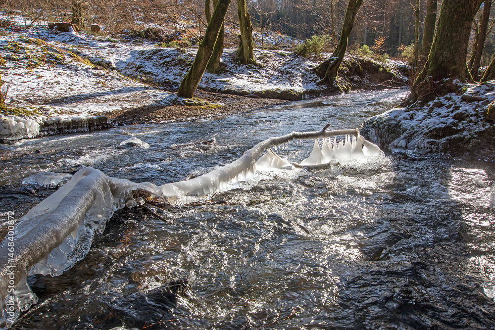 Eis, Bach, Fluss, Winter, Kristalle, Eiszapfen, Kälte
