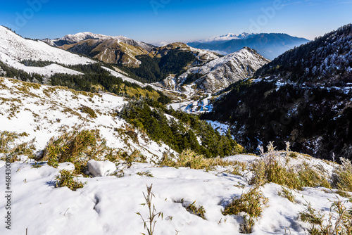 The snow and ice of Taiwan s Hehuanshan covered most of the mountains and forests. Taroko National Park is one of Taiwan s most popular tourist attractions.