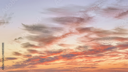 Obraz na płótnie Dramatic red colored clouds in sunset sky w salonie