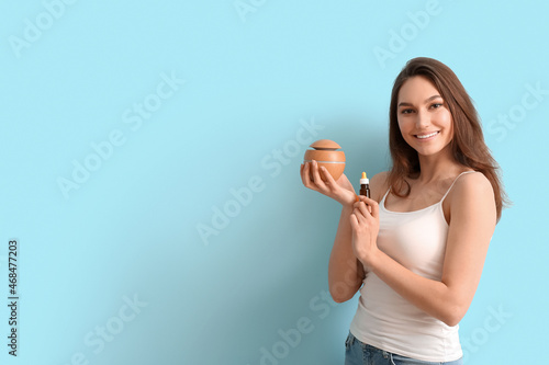 Beautiful smiling woman hol...