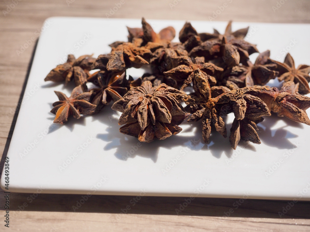 Obraz premium 말린 향신료 스타아니스홀, 음식, 팔각향