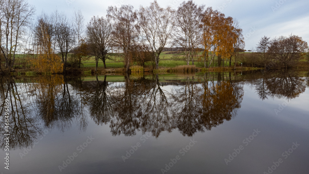 See im Herbst