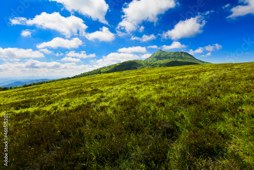 Puy de Dome mountain and Auvergne landscape © Gael Fontaine