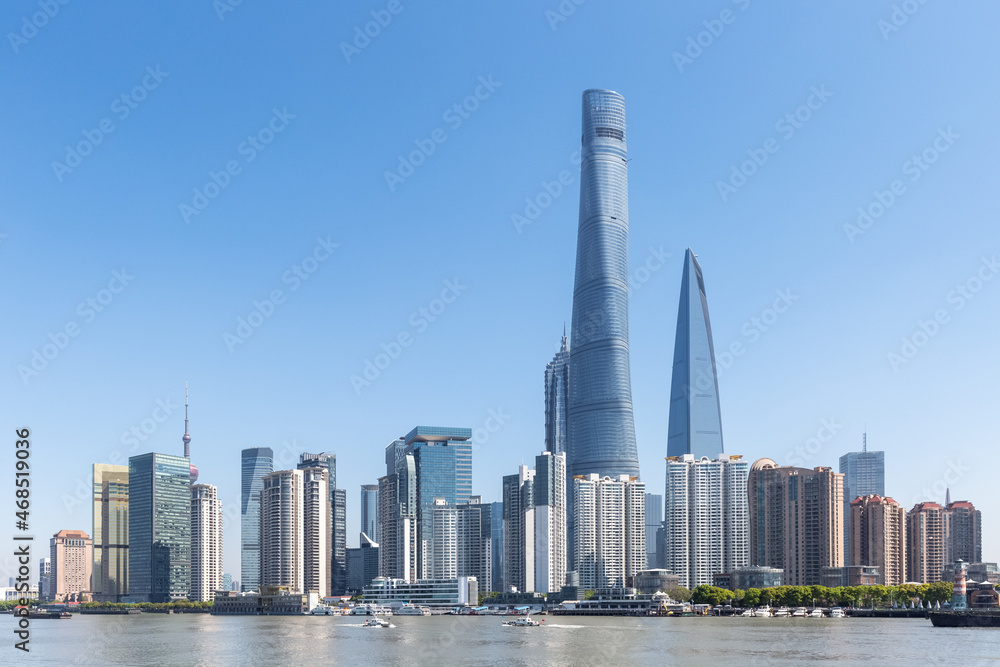 Obraz premium shanghai cityscape by river