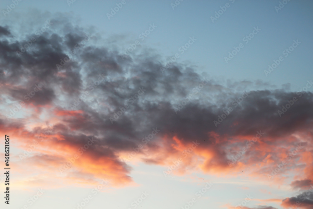 Fototapeta premium pink sunset cloudy sky background