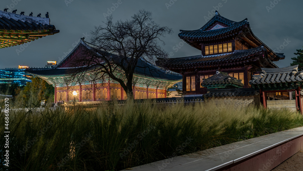 Obraz premium Deoksugung royal palace of Joseon dynasty in Seoul South Korea