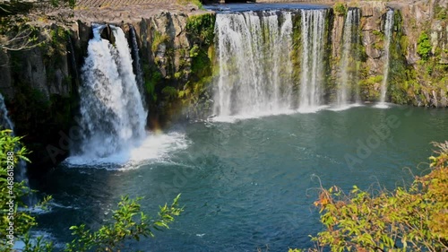 原尻の滝「日の出・朝陽の光芒景色」東洋のナイアガラ Harajiri Waterfall 