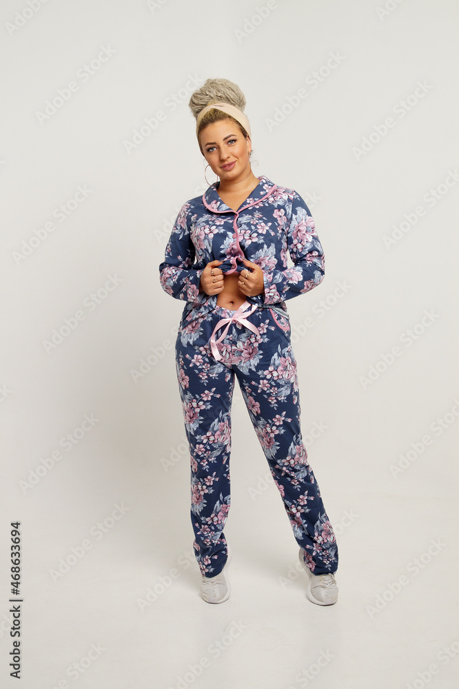 Beautiful young blonde girl Beautiful young blonde girl