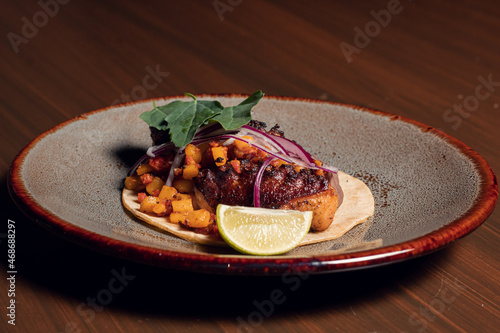 Taco de pulpo con frijoles, papa y chorizo seafood platillo Mexicano de mar 1