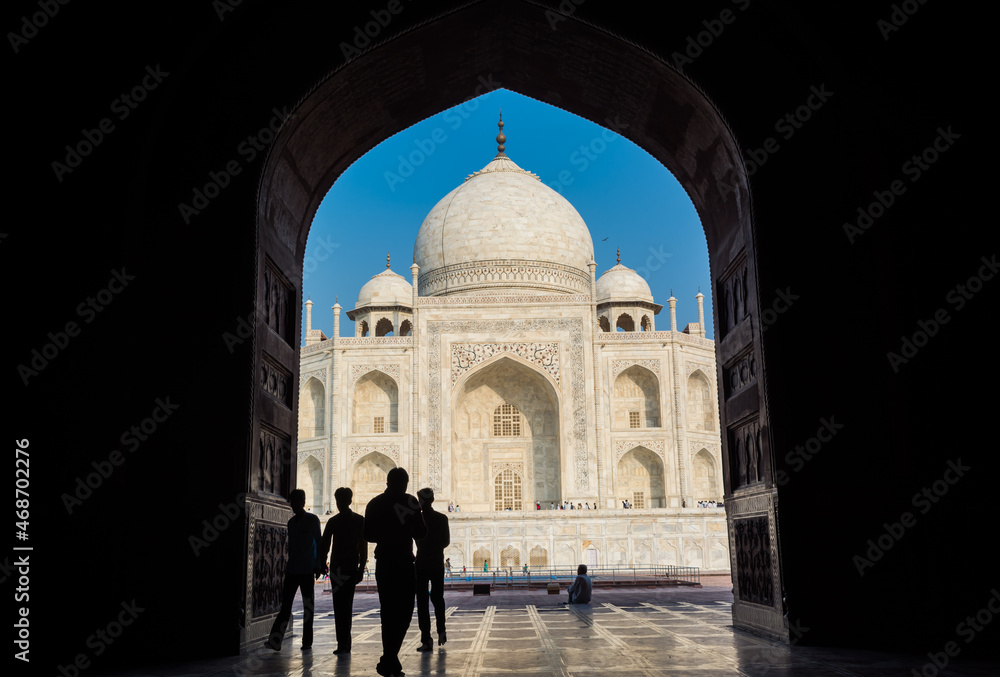 The Taj Mahal is an ivory-white marble mausoleum on the bank of the Yamuna river in the city of Agra, Uttar Pradesh.
