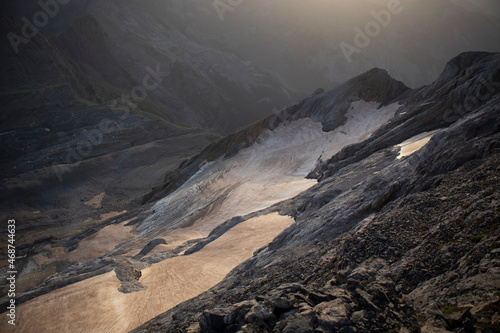Glaciar de Monte Perdido al amanecer, Pirineos