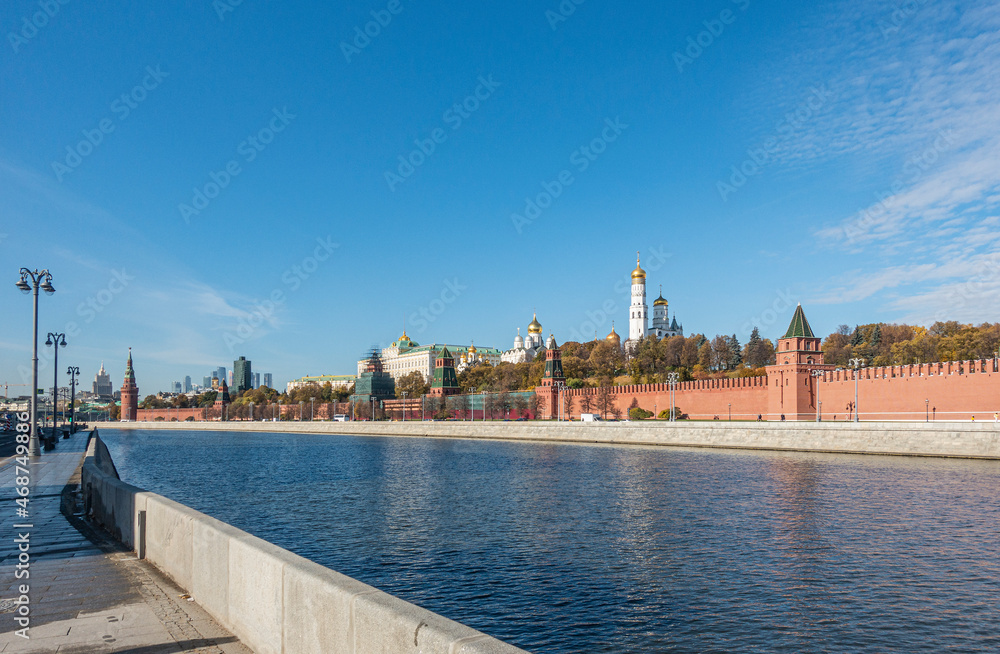 Obraz premium View of the Moskva River and the Moscow Kremlin Ensemble