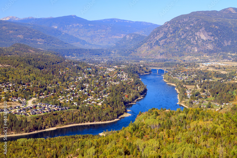 Fototapeta premium Castlegar Columbia River Landscape