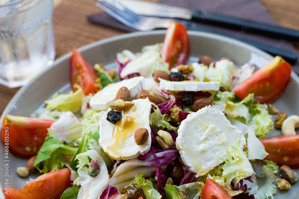 SALAD SALAD