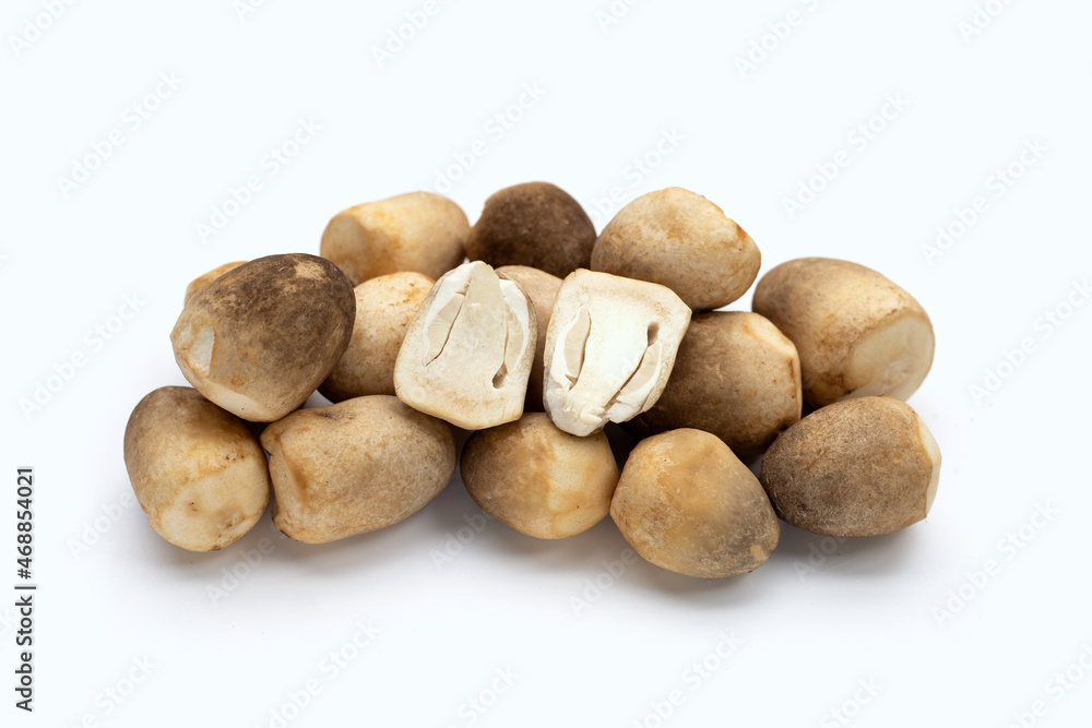 Obraz premium Straw mushroom on white background.