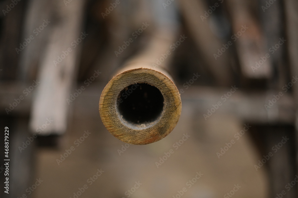Closeup of the hollow end of the bamboo