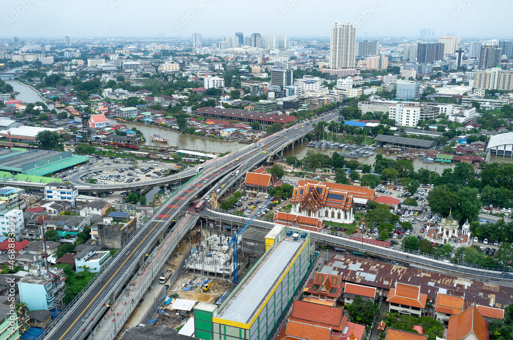 Fototapeta premium Mouth of a Bangkok Noi canal on Thonburi side of Bangkok, Thailand