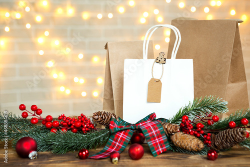 Fotografie Christmas decor of food delivery service disposable kraft paper package