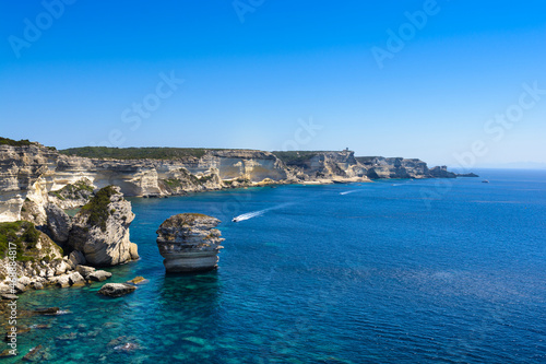 Fototapeta Naklejka Na Ścianę i Meble -  Coast and sea at Bonifacio with a blue sky, Corsica