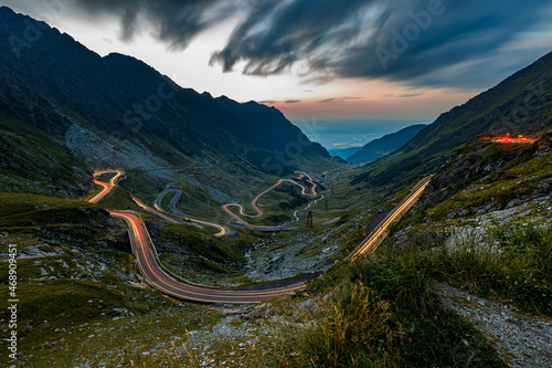 Foto The transfaragasan road in the carpathian of romania
