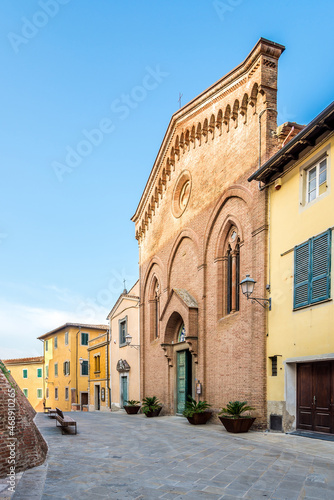 Fototapeta Naklejka Na Ścianę i Meble -  View at the Cathedral of San Miniato in the streets of Lari - Italy