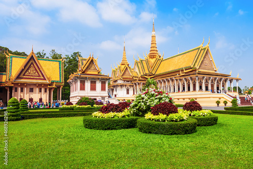 Royal Palace in Phnom Penh photo
