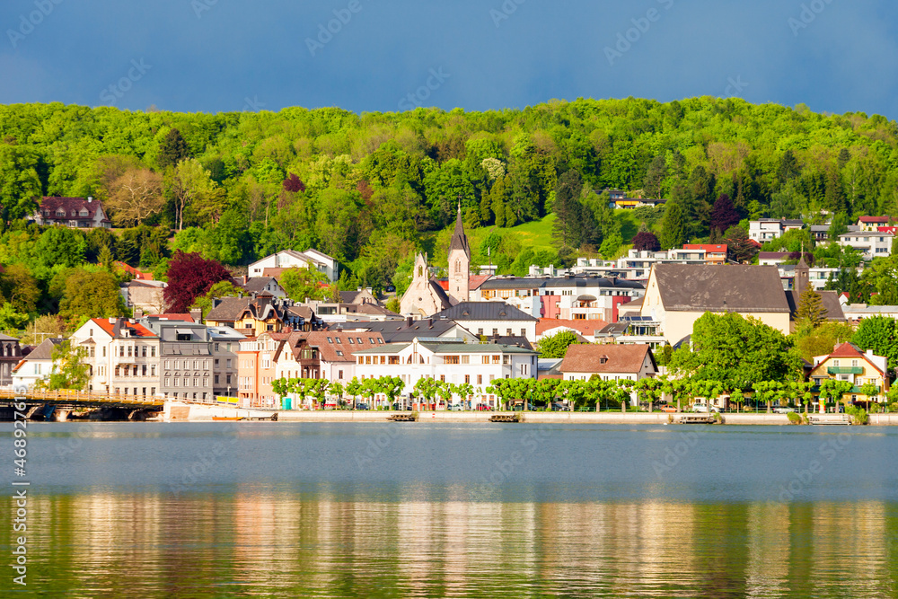 Fototapeta premium Gmunden city lakeside, Austria