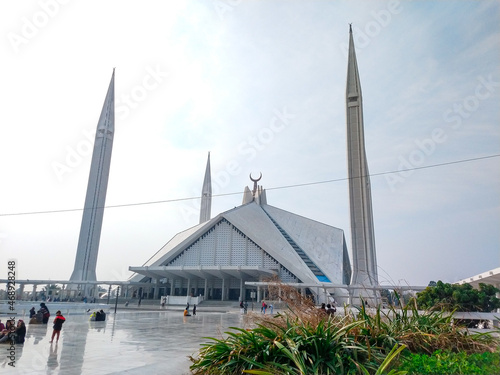 Faisal Mosque Islamabad, Pakistan © mohammed