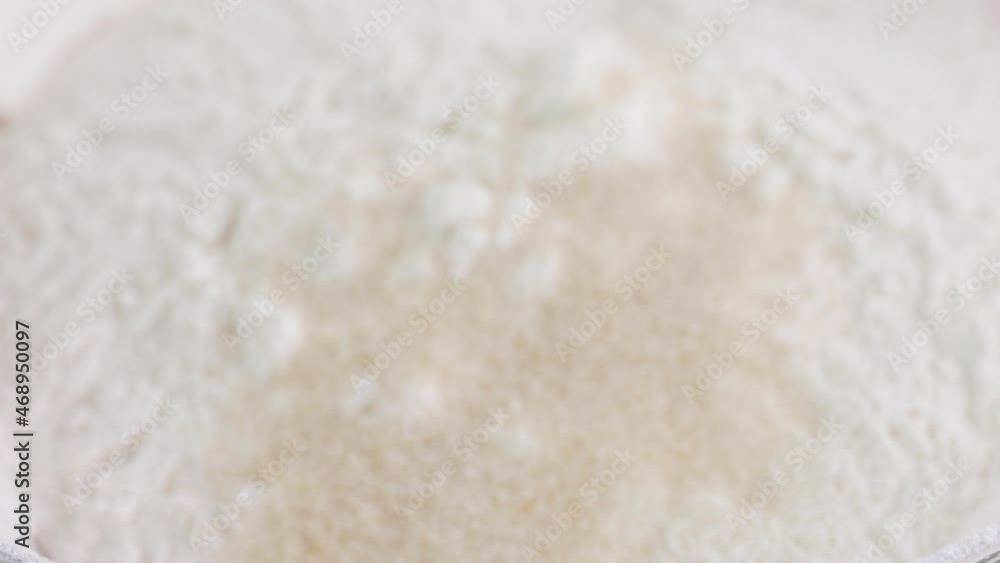 Adding Sugar to Flour Adding Sugar to Flour