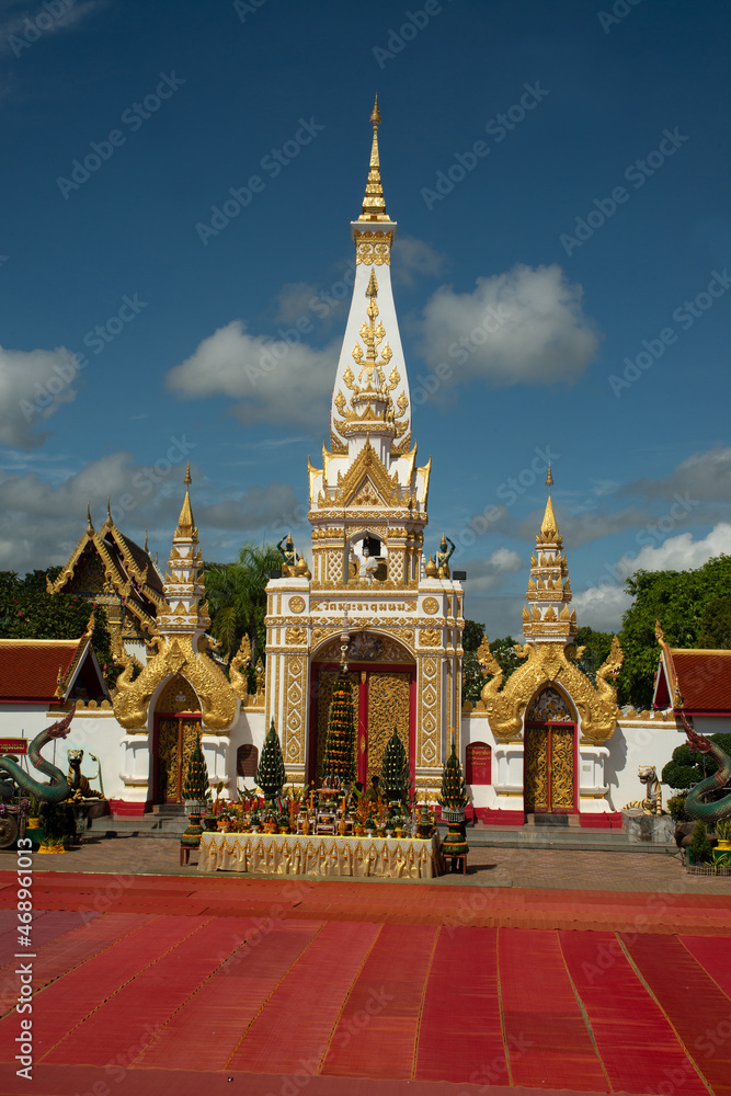 Fototapeta premium Phra That Phanom pagoda , the Sacred Religious Site of the Northeast Relics representing the Buddhist prosperity of Nakhon Phanom since ancient time. At Nakhon Phanom province in Thailaned.