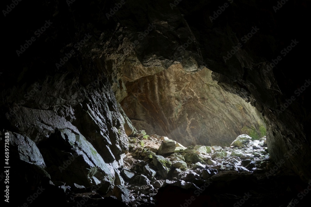 Zakopane, jaskinia Raptawicka. - obrazy, fototapety, plakaty 