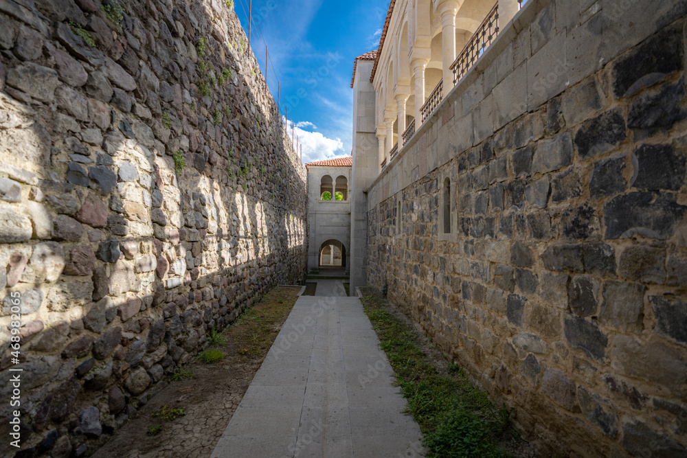 The trail to the castle
