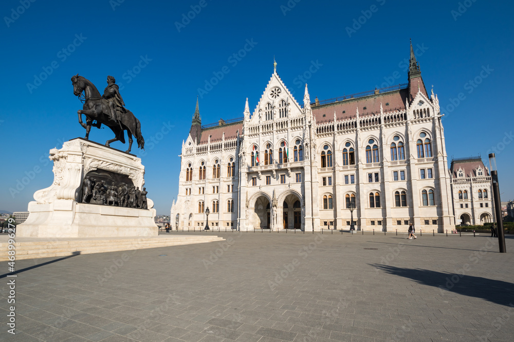 Obraz premium The Hungarian Parliament Building in Budapest