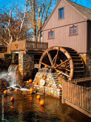 Tableau sur toile Plimoth Grist Mill in Plymouth Town Brook Park in Massachusetts.