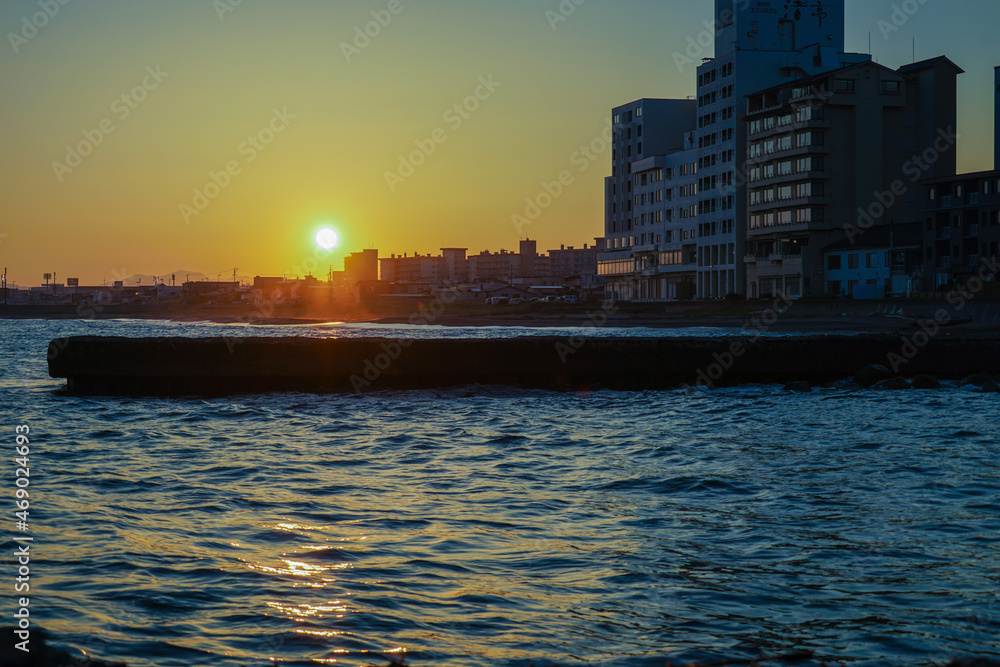 Fototapeta premium 函館の砂浜と海